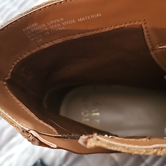 Crown & Ivy Leather boots size 7.5 - Picture 5 of 5